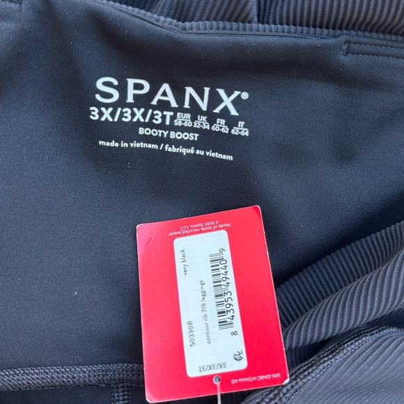 SPANX Booty Boost Active Contour Rib 7/8 Leggings in Very Black - Picture 9 of 9